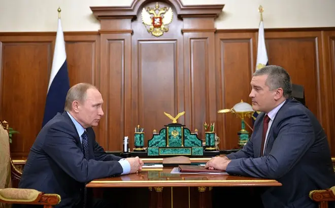 Vladimir Putin och Sergey Aksenov