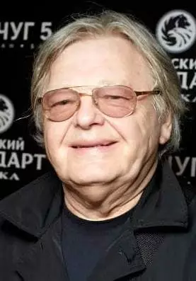 Yuri Antonov - Photo, Biography, Bophelo, Litaba, Litaba tsa 2021