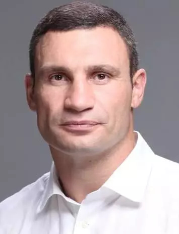 Vitaly Klitschko - foto, biografi, jeta personale, lajme, boks, kuotat 2021