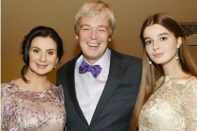 Alexander Strizhenov og hans datter i 2018