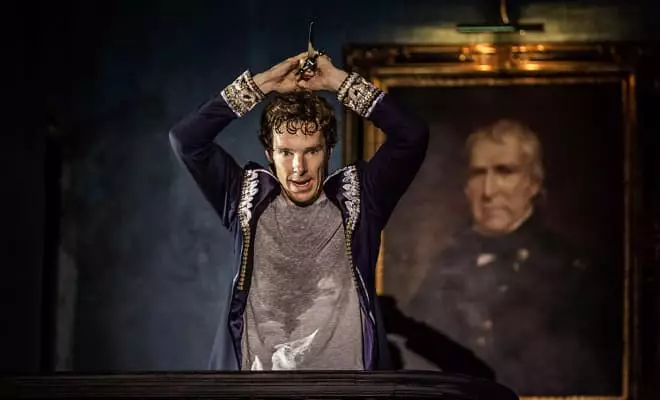Театр сахнасындағы Benedict Cumberbatch