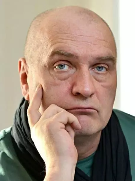 Alexander Baluyev - foto, biyografi, lavi pèsonèl, nouvèl, fim 2021