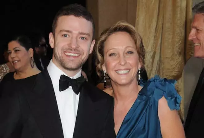 Justin Timberlake karo Ibu