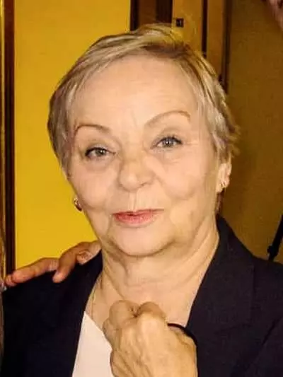 Valentina Nikolaenko - ຊີວະປະຫວັດ, ຊີວິດສ່ວນຕົວ, ຮູບ, ຂ່າວ, ນັກສະແດງ, "ງານແຕ່ງງານ", ຮູບເງົາ, ໃນໄວຫນຸ່ມ 2021