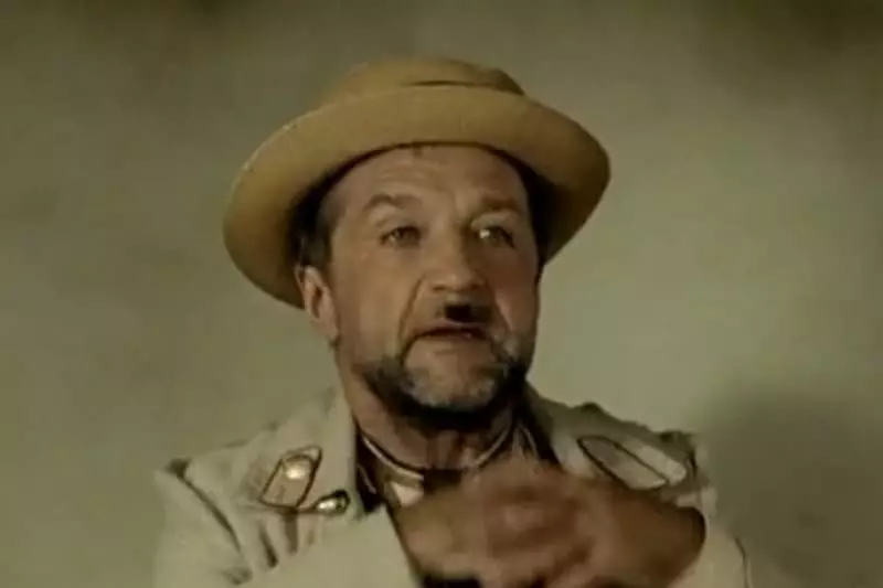 Leonid Okunev în rolul lui Panikovsky