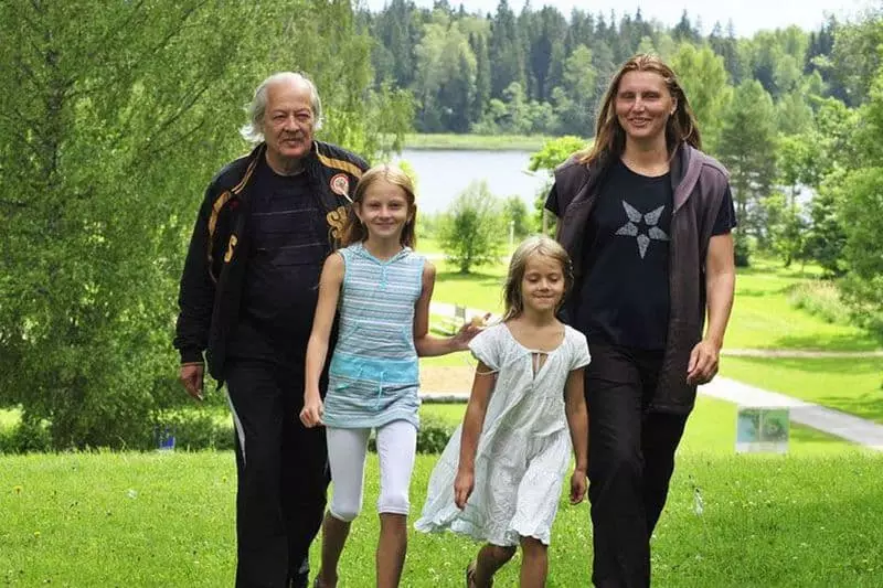 Irina Talvalova กับครอบครัว