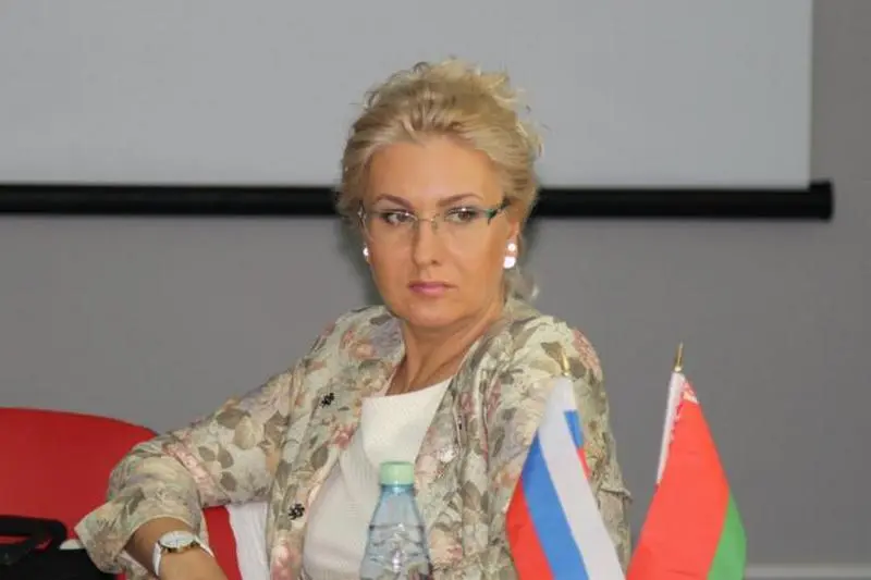 Elena Ponomareva - Biografi, Urip pribadi, foto, warta, Profesor Mgimo, Dr. Ilmu Politik 2021