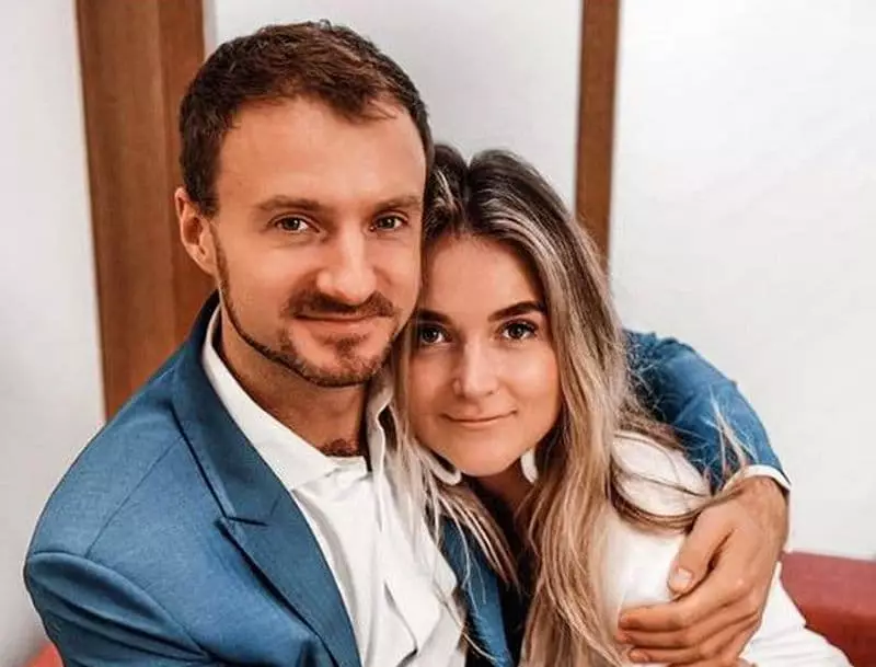 Алина Топалова ба нөхөр Томас