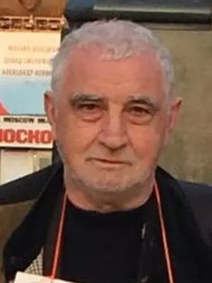 Igor Irenyev - bijografija, ħajja personali, ritratt, aħbarijiet, poeżiji, poeta, kotba, preżentatur tat-TV, "Instagram", nisa 2021