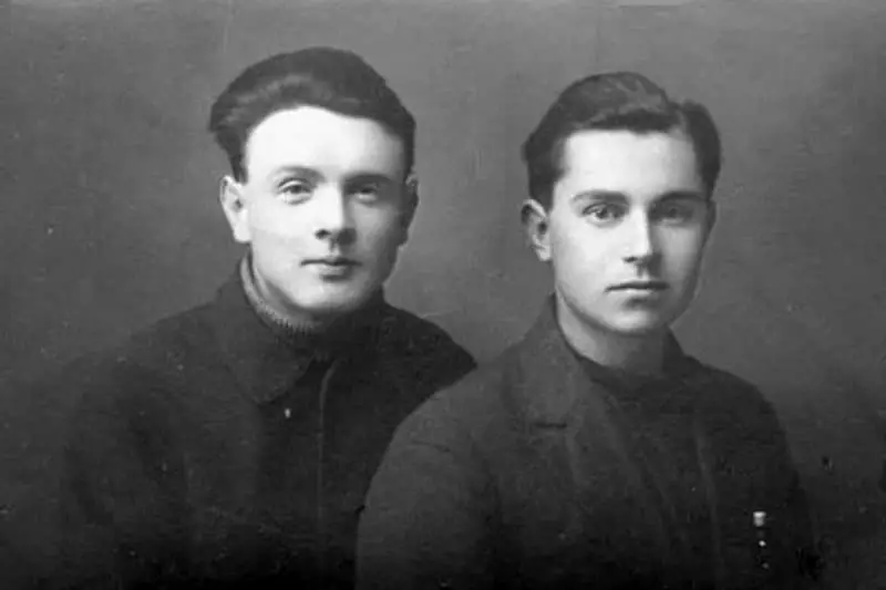 Nikolai Virta na juventude com Viktor Chekmayv