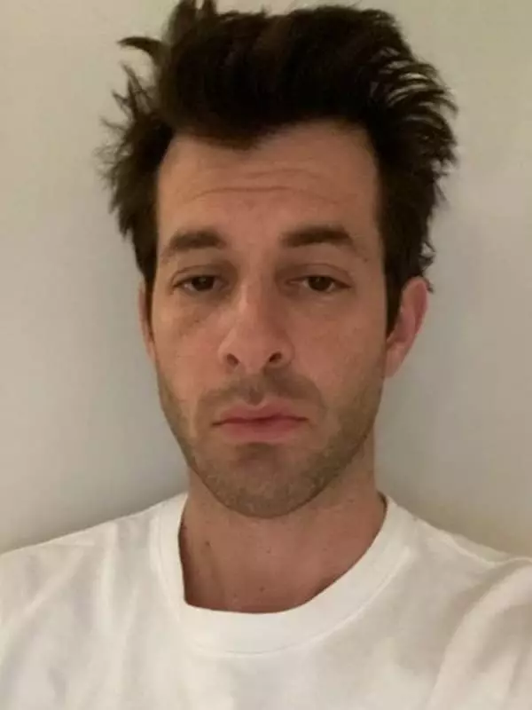 Mark Ronson - Foto, biogrāfija, personīgā dzīve, jaunumi, dziesmas 2021