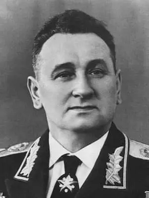 Andrei Grechko - Foto, Biografi, Personligt liv, Dødsårsag, Marshal, Forsvarsminister for Sovjetungene