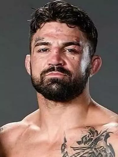 Mike Perry - Mynd, Æviágrip, Fréttir, Starfsfólk Líf, Fighter MMA 2021