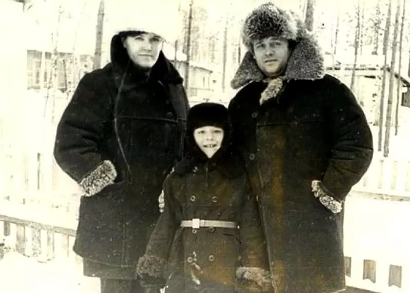 Sergey Gaplikov jako dítě s rodiči
