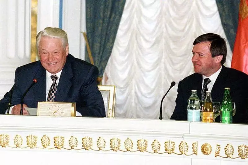 Valentin Yumashev na Boris Yeltsin