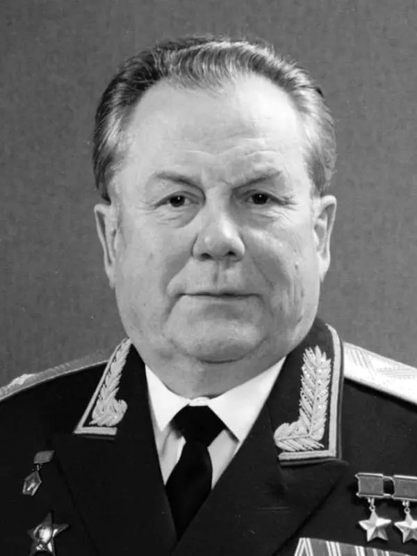 Pavel Popovich - foto, biografia, vita personale, causa della morte, cosmonauta
