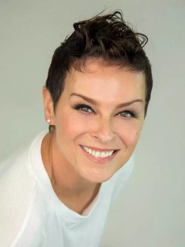 Lisa Stansfield - Foto, Biografio, Persona Vivo, Novaĵoj, Kantoj 2021