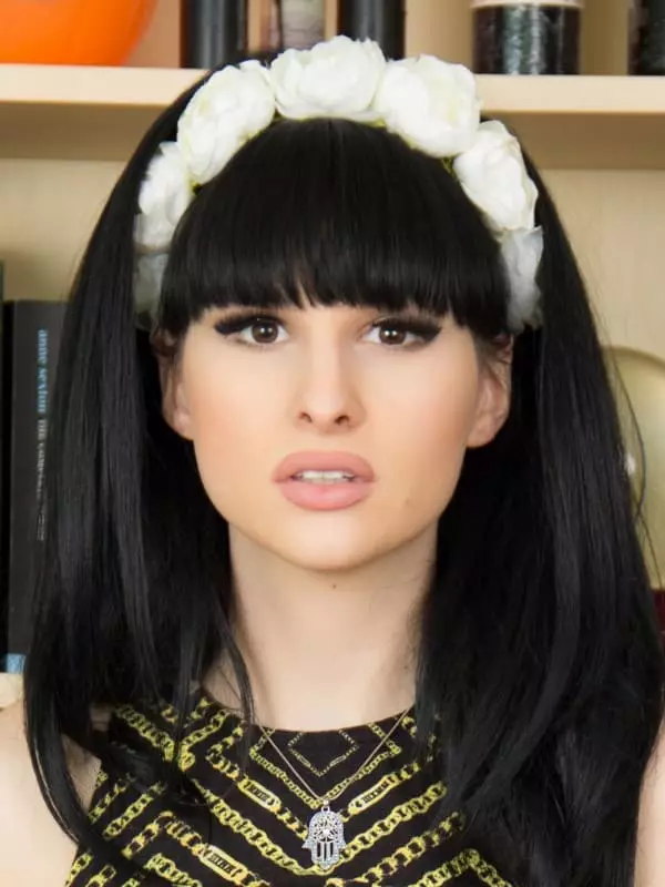 Bailey Jay - foto, biografie, osobní život, zprávy, porno herečka 2021