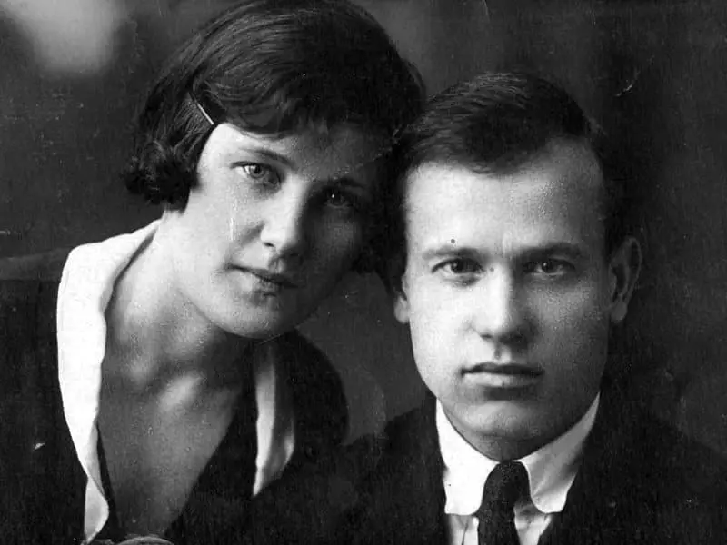 Петрусь Бровка і дружина Олена