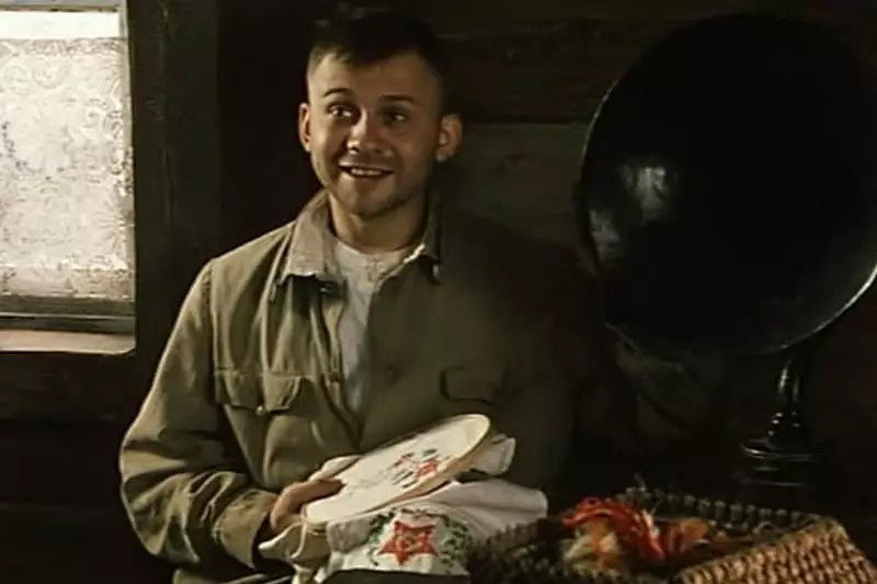Gennady Nazarov yn 'e rol fan Chonkina (in frame út' e film "libben en de bûtengewoane aventoeren fan 'e soldaat Ivan Chonkin")