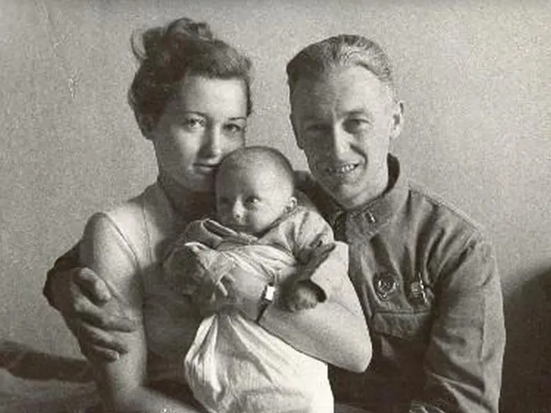 Roman Carmen i Nina Orlova supruga sa sinom