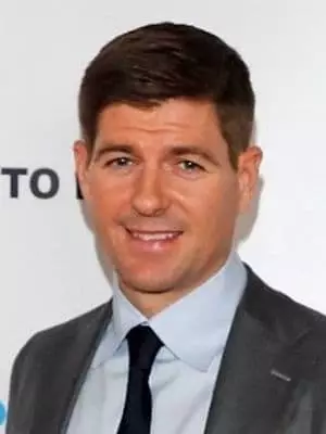 Stephen Gerrard - 照片，傳記，新聞，個人生活，足球運動員2021