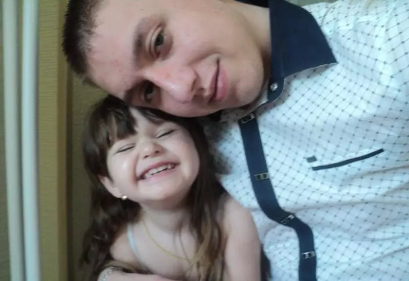 Vyacheslav Ivanchenko kızıyla birlikte