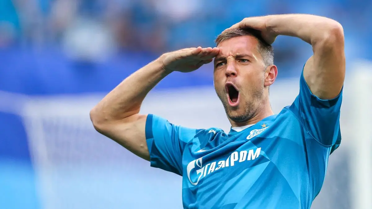 ARTEM DZÜBA: Dips, 2020, Instagram, Zenit, News