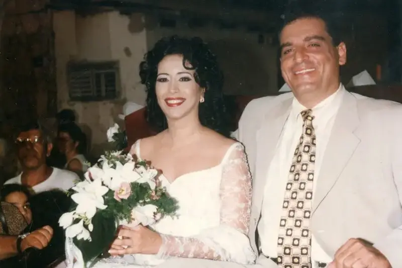 สำนักงานและสามีของ Haza Ashkenazi Doron