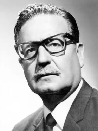 Salvador Alende - Mufananidzo, Biography, Hupenyu Hwemunhu, Rakonzera Rufu, President Chile