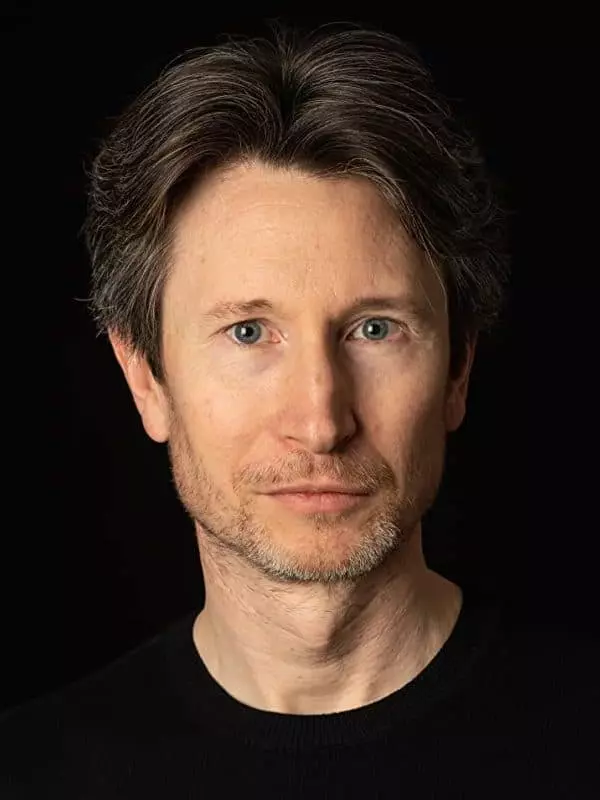 Jonathan Aris - ภาพถ่าย, ชีวประวัติ, ชีวิตส่วนตัว, ข่าว, ภาพยนตร์ 2021