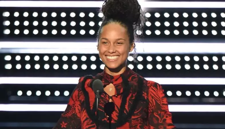 Alisha Kiz ödül töreninde MTV VMA 2016