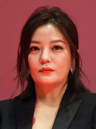 Zhao Wei - nuotrauka, biografija, asmeninis gyvenimas, naujienos, filmai 2021