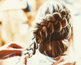 5 rituals diaris que danyen els cabells