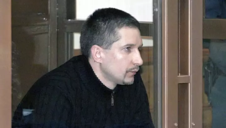 Denis Essyukov.
