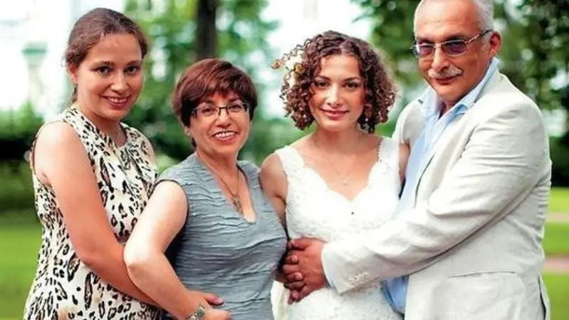 Alexander Druz dengan keluarga
