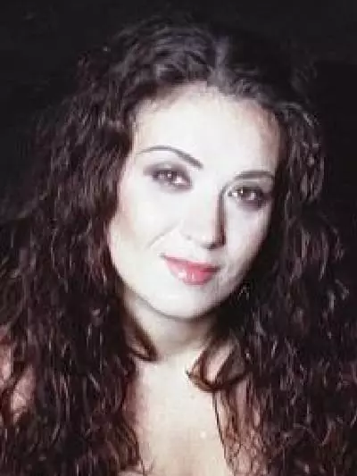 Olga Krismas - Foto, Biografi, Kehidupan Peribadi, Berita, Lagu 2021