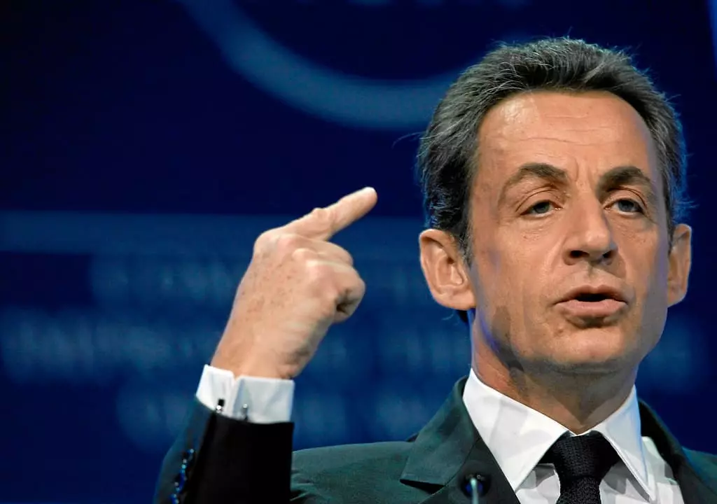 နှစ်ပတ်လည် Nicolas Sarkozy: 2020, အတ္ထုပ္ပတ္တိ, ကိုယ်ရေးကိုယ်တာဘဝ, ဓာတ်ပုံ