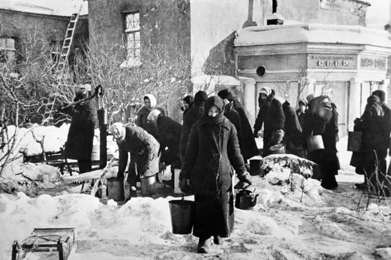 Ленинград блокадасы жалғасты