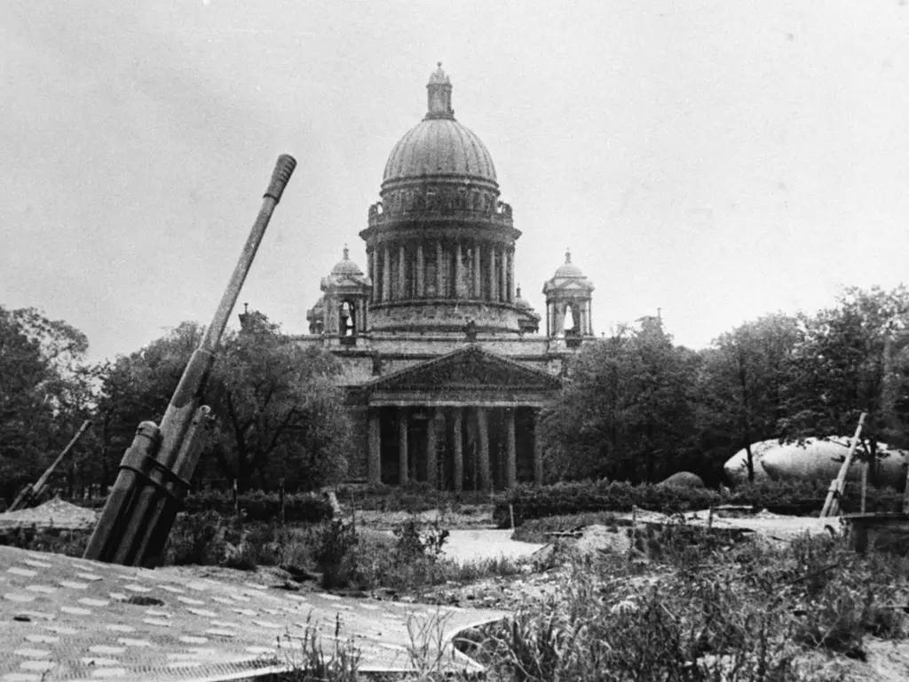 Stars qui ont survécu au blocus de Leningrad: russe, soviet, 2020, souvenirs