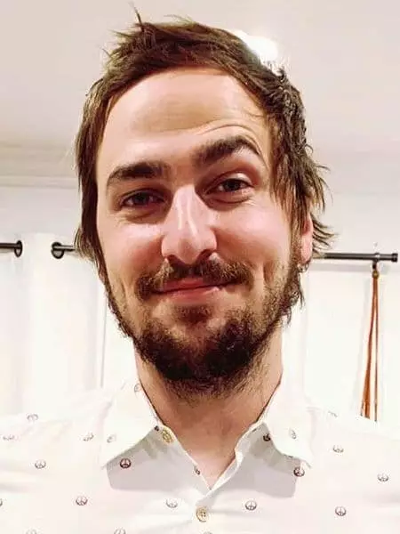 Kendall Schmidt - grianghraf, beathaisnéis, saol pearsanta, nuacht, scannáin, amhráin 2021