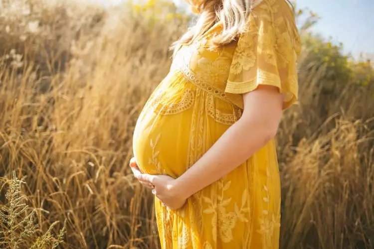 Šventojo nėštumo metu: simptomai Ką daryti
