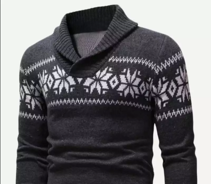 क्रिसमस प्रिंट के साथ पुरुष स्वेटर
