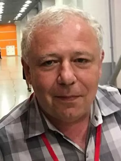 Mike Gelprin - Լուսանկար, Կենսագրություն, անձնական կյանք, նորություններ, ընթերցանություն 2021