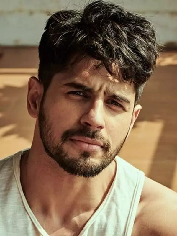 Sidhart Malhotra - Foto, Biografia, Vida Pessoal, Notícias, Filmes 2021