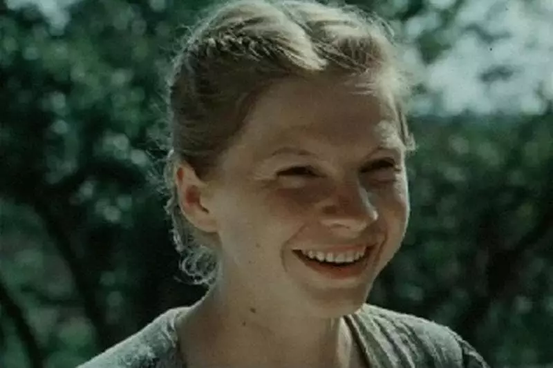 Irina Rakshin in der Jugend (Rahmen aus dem Film