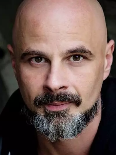 Mikhail Rumkin - foto, biografi, jeta personale, lajme, filma 2021