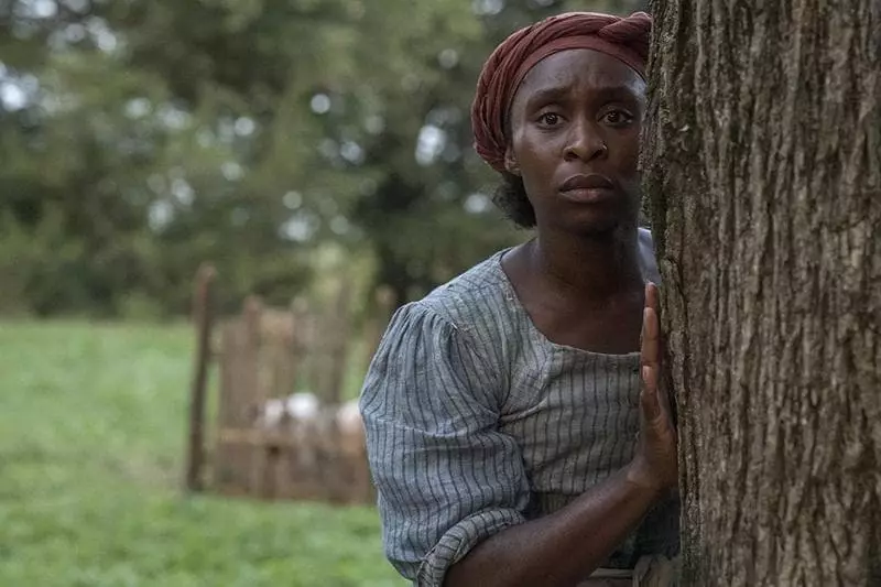 Cynthia Erivo - foto, biogrāfija, personīgā dzīve, jaunumi, filmas, dziesmas 2021 9987_2